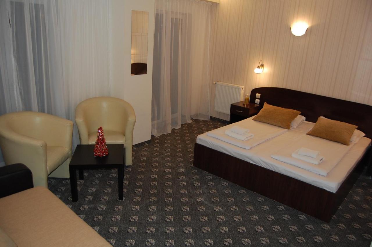 Hotel Art Montana Предял Экстерьер фото