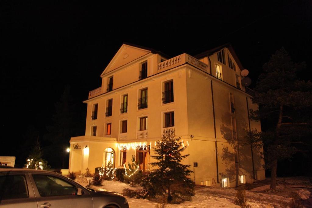 Hotel Art Montana Предял Экстерьер фото